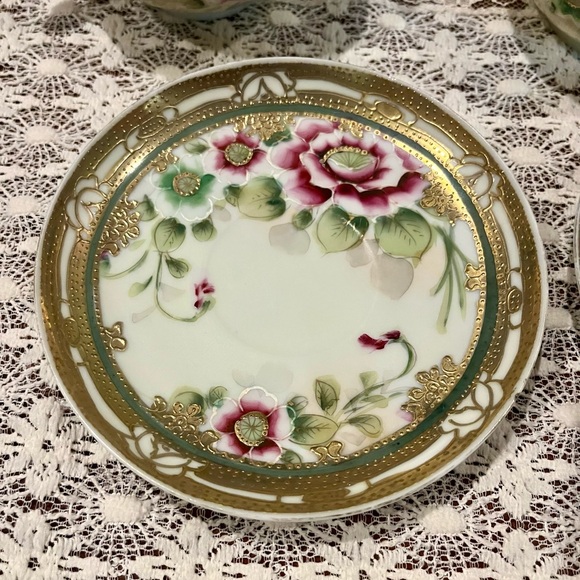PAIR of Antique Porcelain Hand Painted Japanese Tea Cups and Saucers - Picture 8 of 10